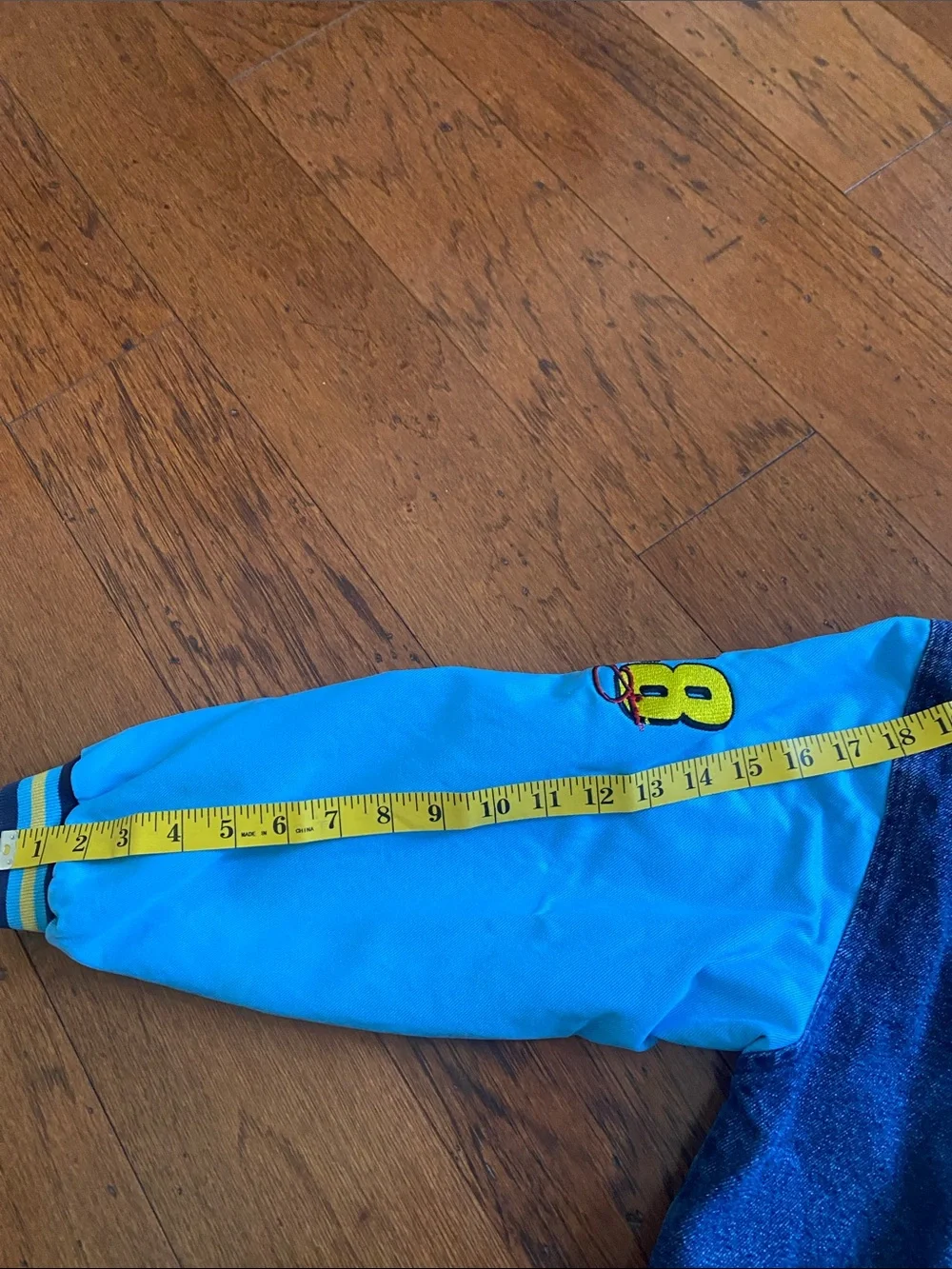 Racing Champions Vintage Sponge Bob Race Pants children’s bomber jacket-large